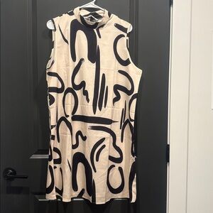 Abstract Graphic Print Mock Neck Dress Size XL | Sleeveless Cream and Black Midi
